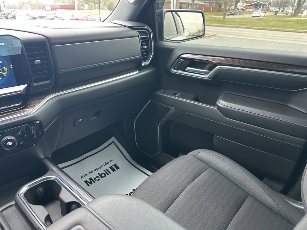 Used 2022 Chevrolet Silverado 1500 RST image 12