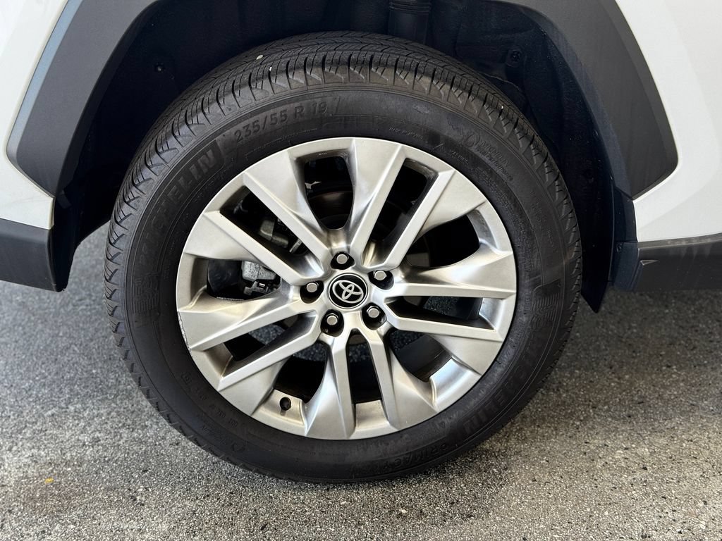 Used 2025 Toyota RAV4 XLE Premium w/ Weather Package AWD/4WD image 26