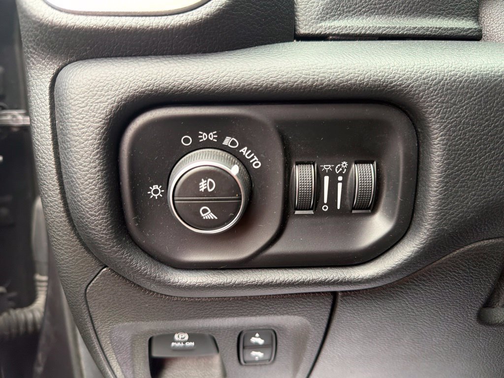 Used 2019 RAM 1500 Big Horn AWD/4WD image 26