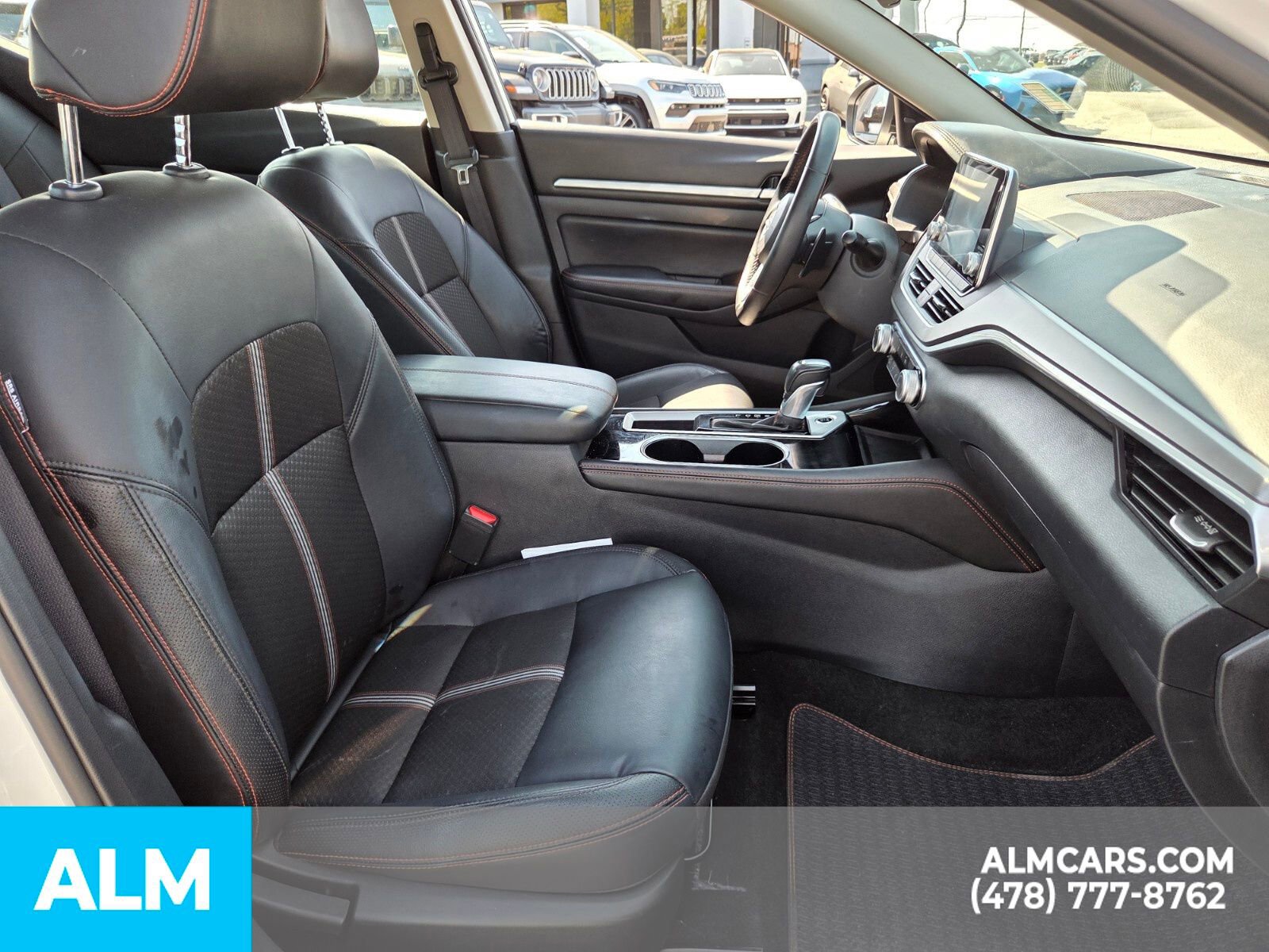 Used 2025 Nissan Altima 2.5 SR image 17