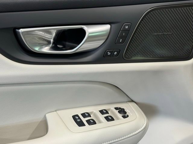 New 2024 Volvo S60 B5 Plus w/ Climate Package image 10