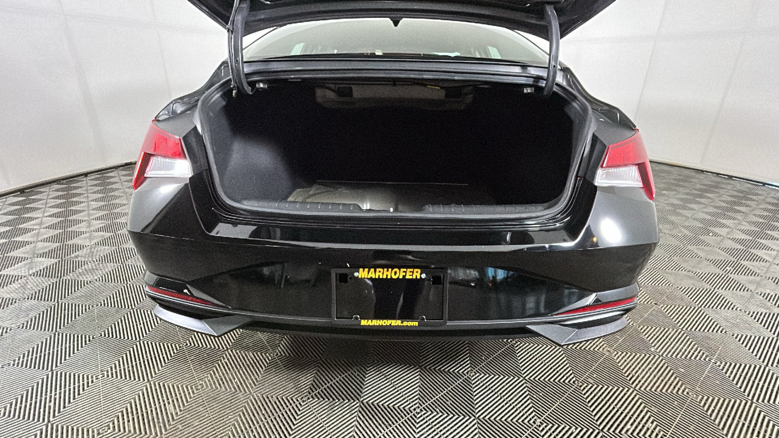 Used 2022 Hyundai Elantra SEL FWD image 32