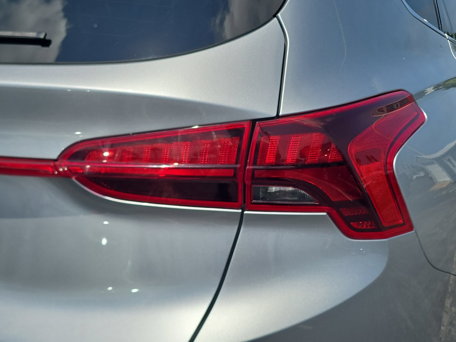 Used 2023 Hyundai Santa Fe SEL FWD image 8