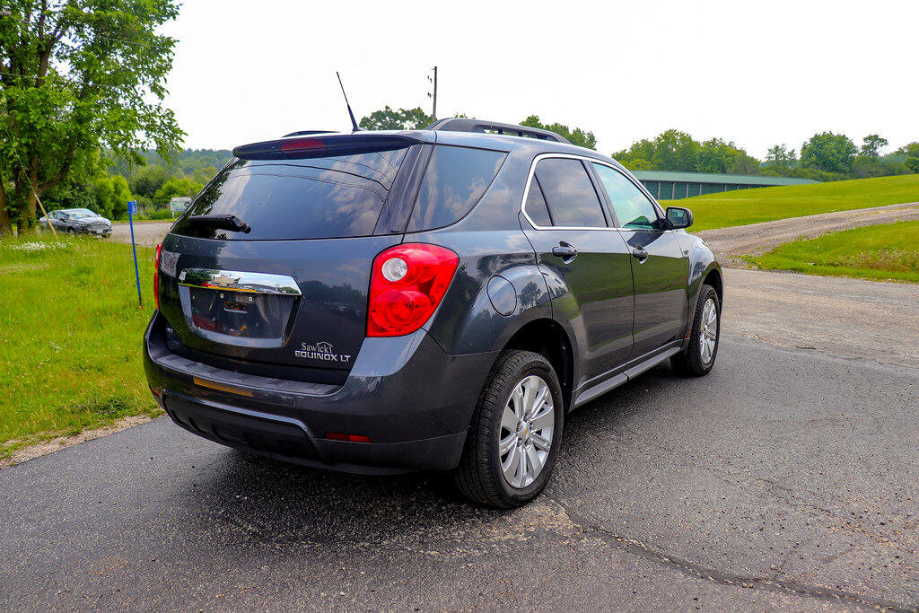 Used 2011 Chevrolet Equinox LT image 3