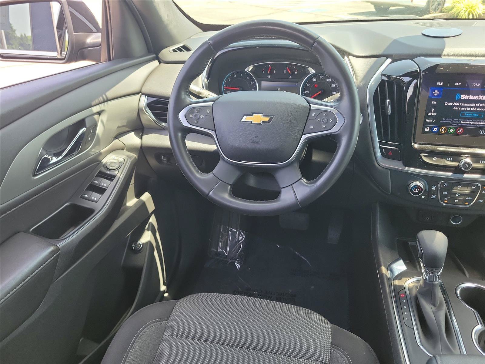 Used 2022 Chevrolet Traverse LT FWD image 12