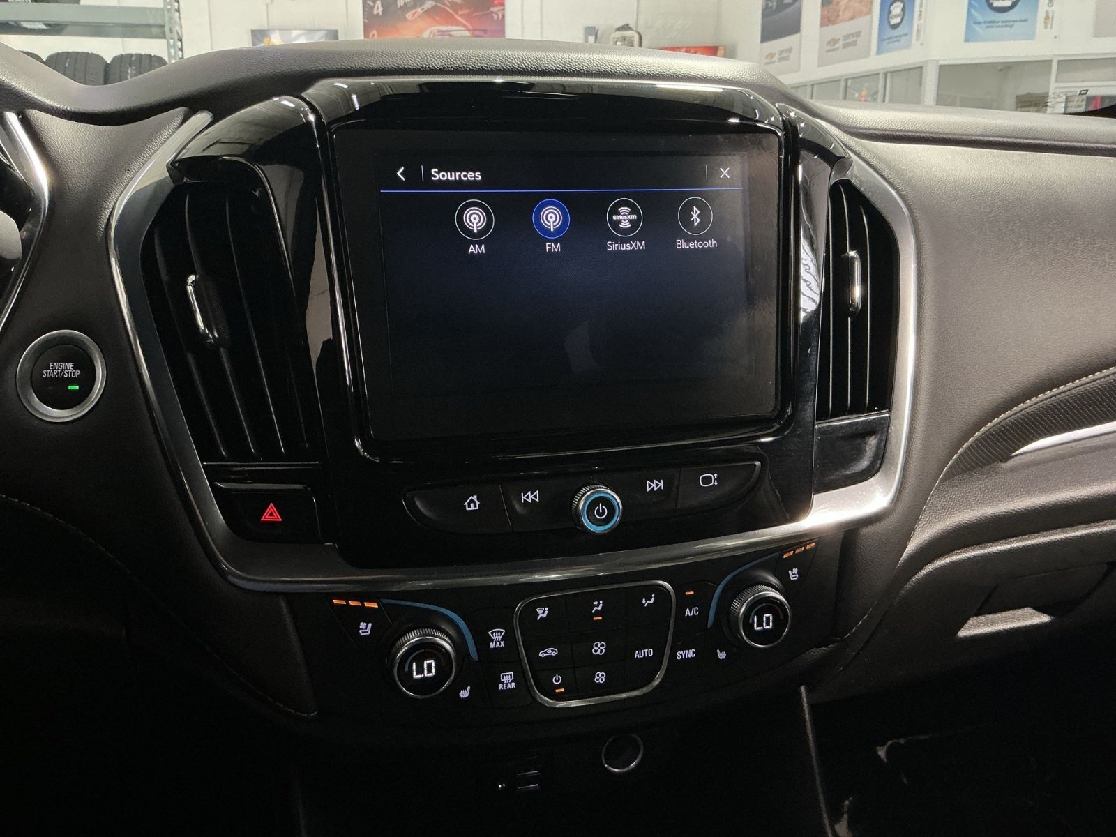 Used 2023 Chevrolet Traverse Premier AWD/4WD image 19