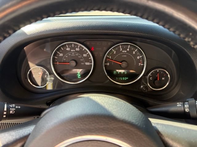 Used 2018 Jeep Wrangler Unlimited Rubicon w/ Cold Weather Group AWD/4WD image 13