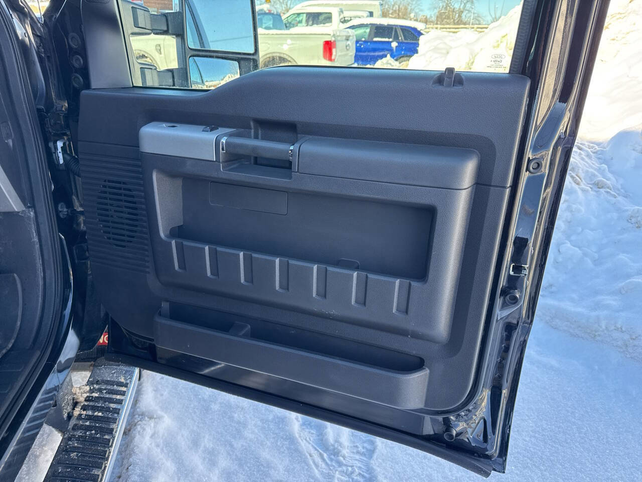 Used 2016 Ford F350 Lariat w/ Chrome Package image 32