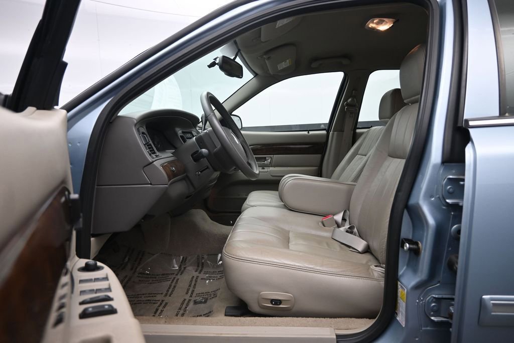 Used 2009 Mercury Grand Marquis LS RWD image 17