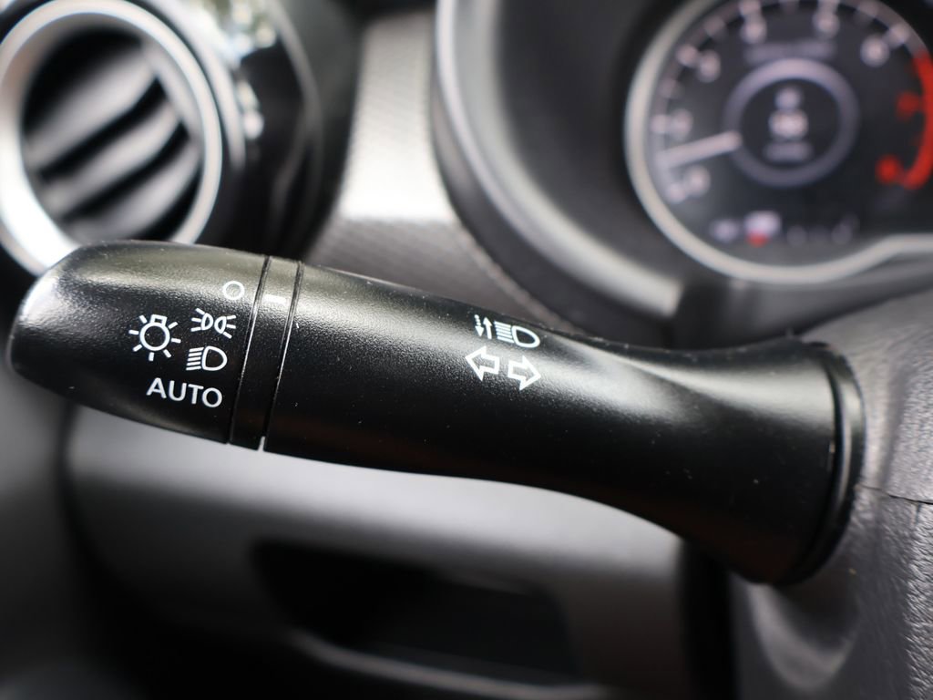 Used 2020 Nissan Kicks SV FWD image 36