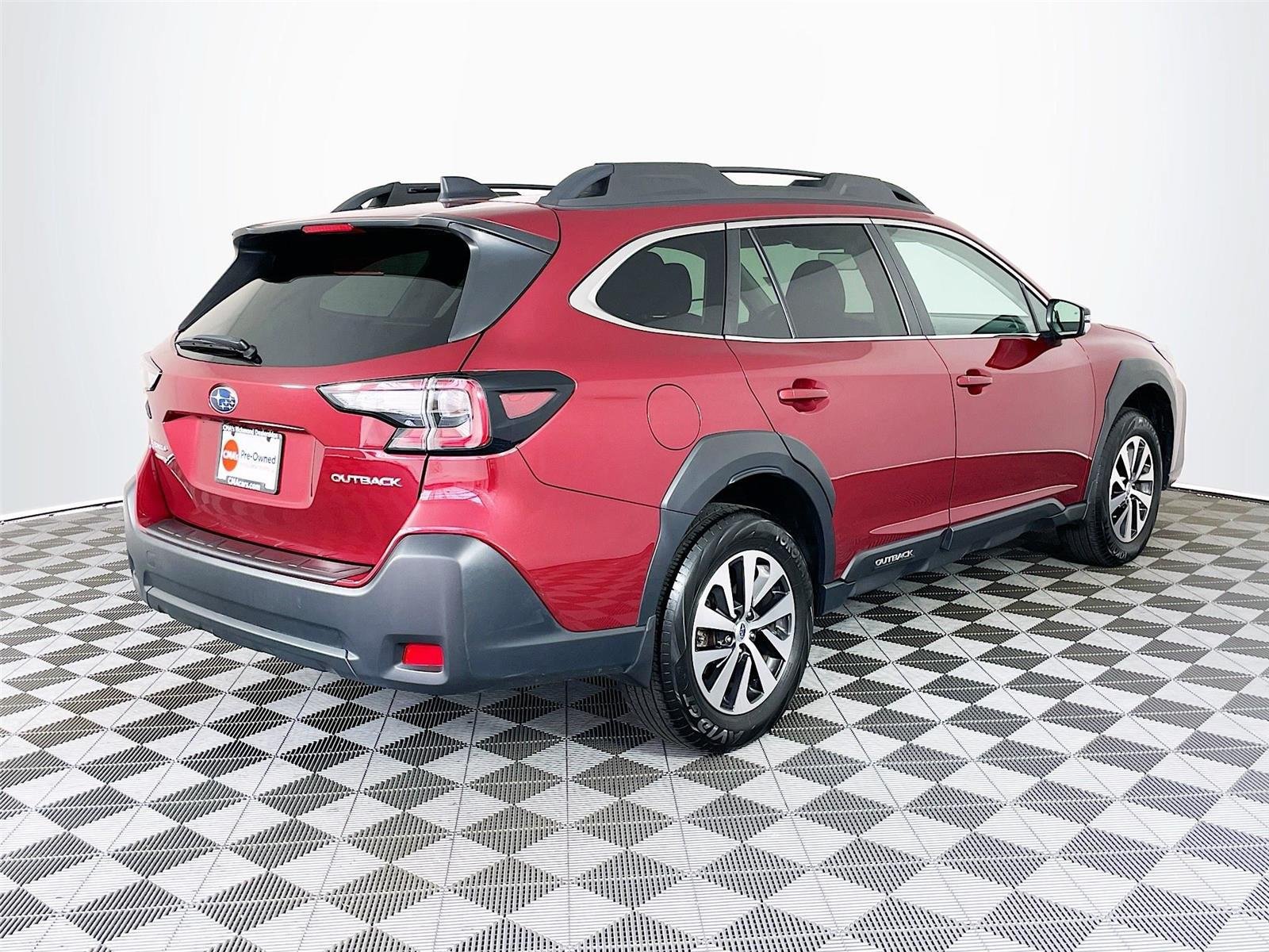 Used 2025 Subaru Outback Premium AWD/4WD image 10