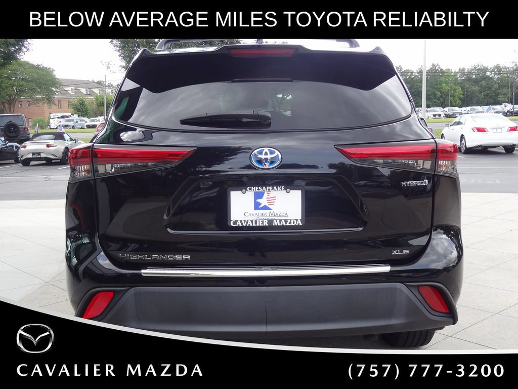 Used 2023 Toyota Highlander XLE AWD/4WD image 5