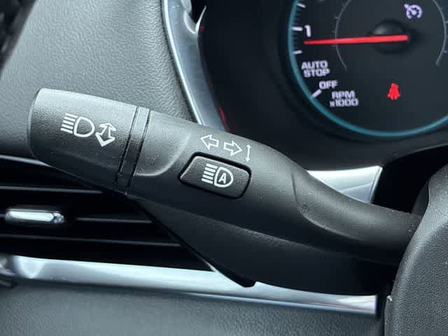 Used 2022 Chevrolet Traverse LT w/ LPO, Cargo Package FWD image 27