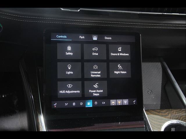 Used 2025 Cadillac Escalade Sport Platinum w/ LPO, Floor Liner Package AWD/4WD image 19