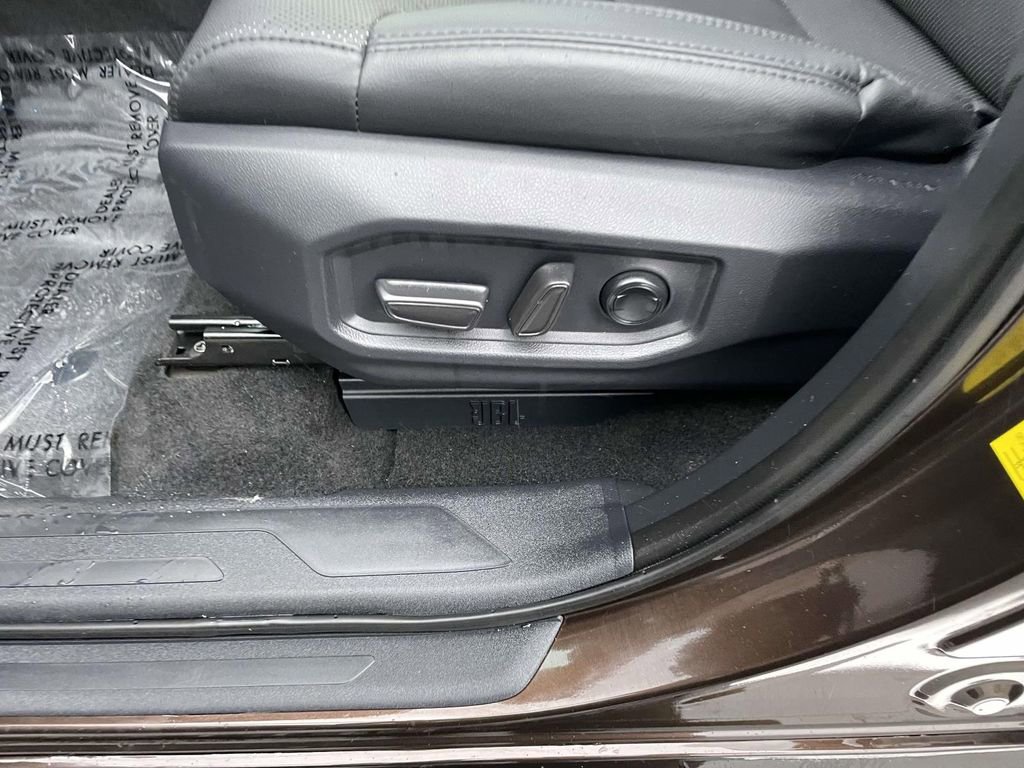 Used 2024 Toyota Tundra Limited image 30