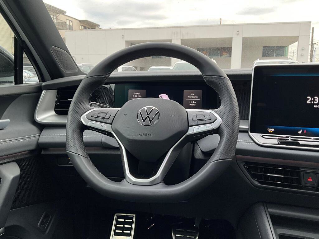 New 2026 Volkswagen Tiguan SE R-Line image 19