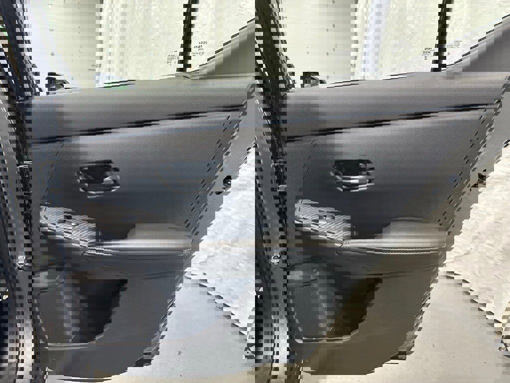 Used 2025 Nissan Sentra SV image 46