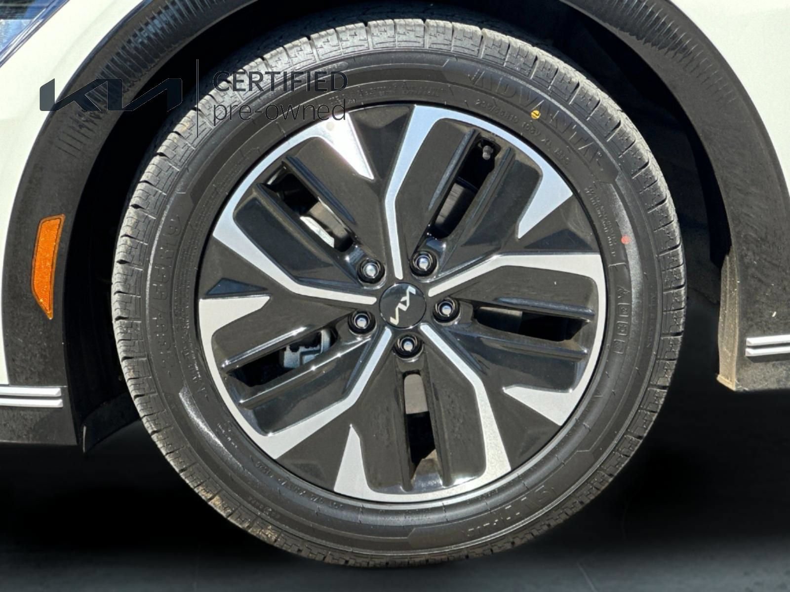 Certified 2023 Kia EV6 Wind AWD/4WD image 27