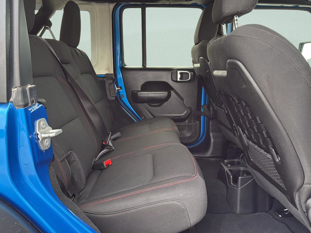 Used 2022 Jeep Wrangler Unlimited Rubicon AWD/4WD image 12