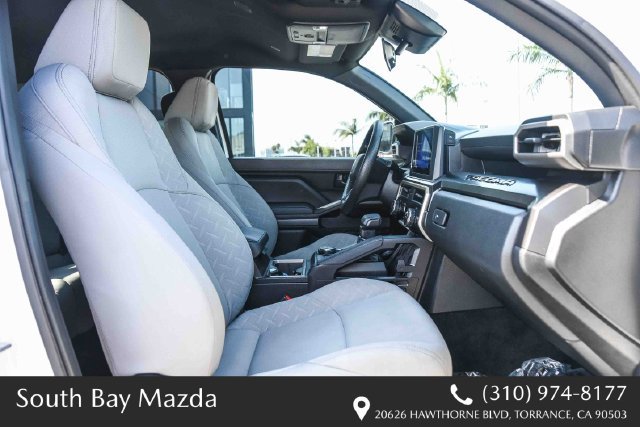 Used 2025 Toyota Tacoma SR5 AWD/4WD image 16