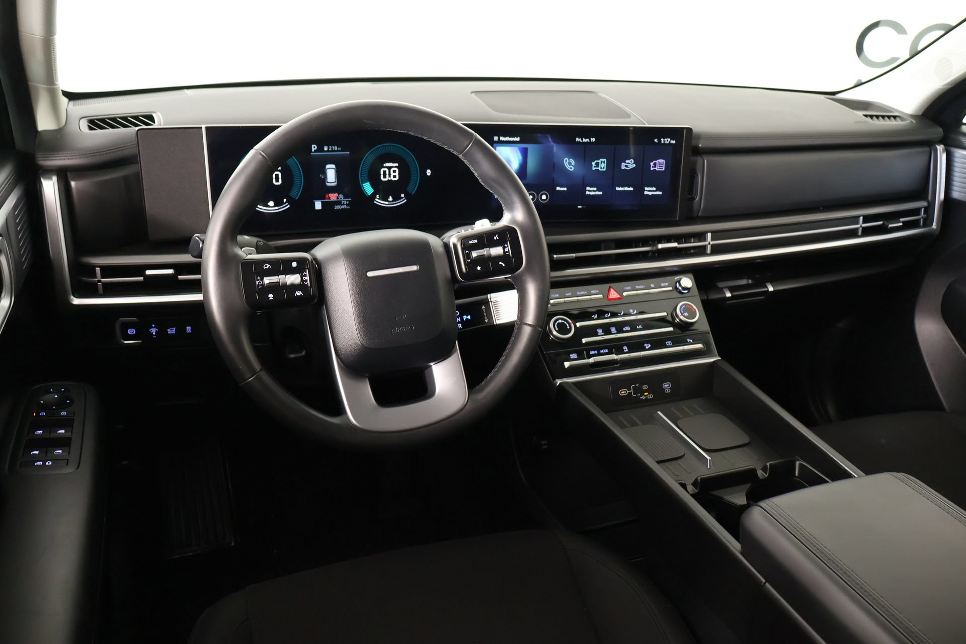 Used 2025 Hyundai Santa Fe SE FWD image 2