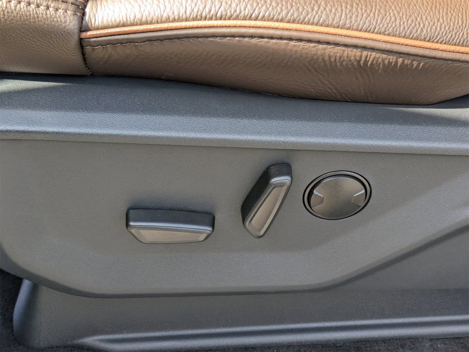 New 2025 Ford Expedition King Ranch image 24