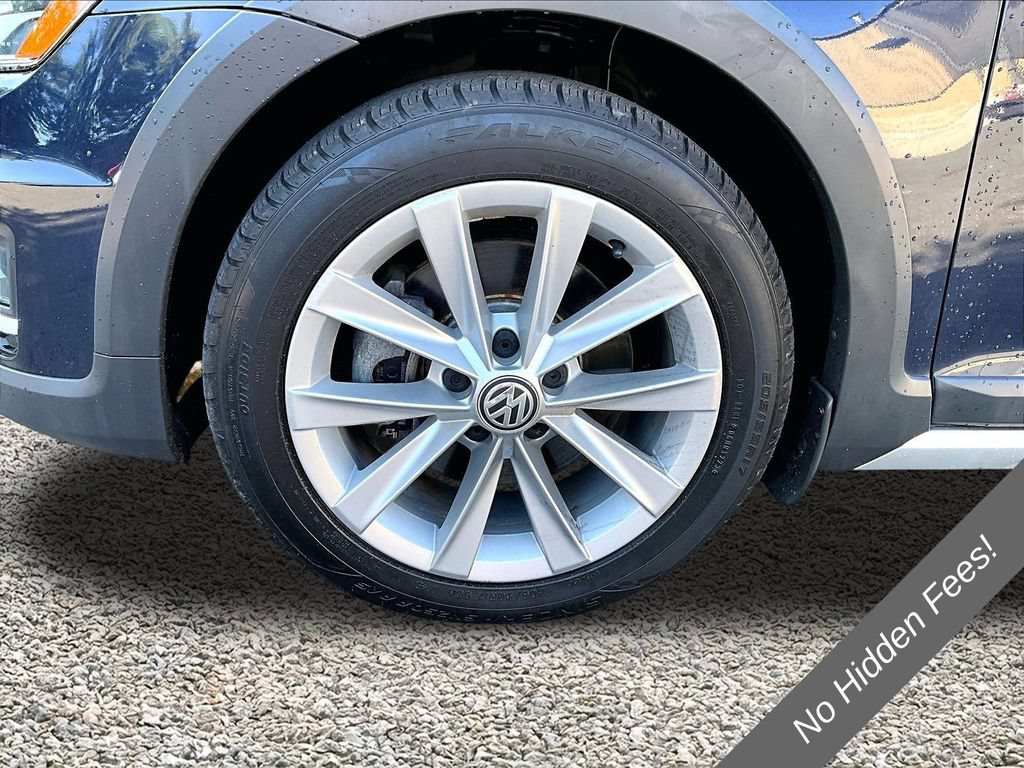 Used 2017 Volkswagen Golf Alltrack SE AWD/4WD image 9
