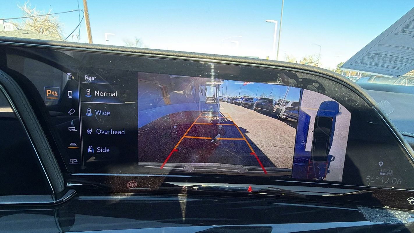 Used 2024 Cadillac Escalade ESV Sport w/ Touring Package image 38