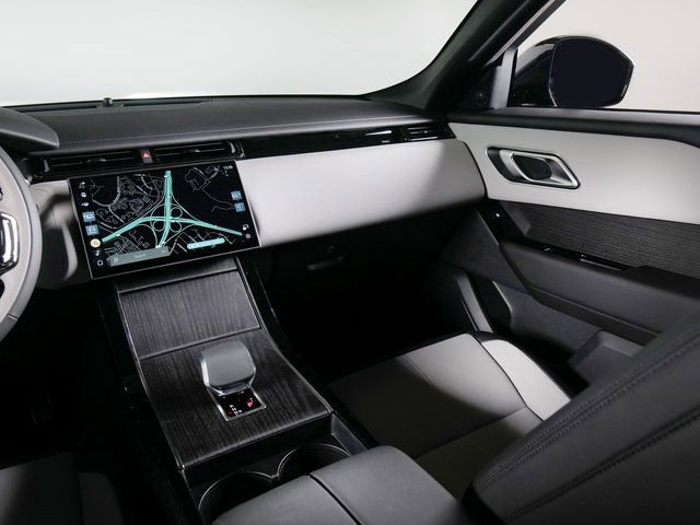 New 2026 Land Rover Range Rover Velar Dynamic SE AWD/4WD image 16