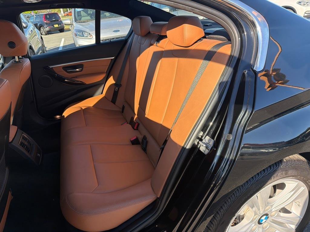 Used 2018 BMW 330i xDrive Sedan image 17
