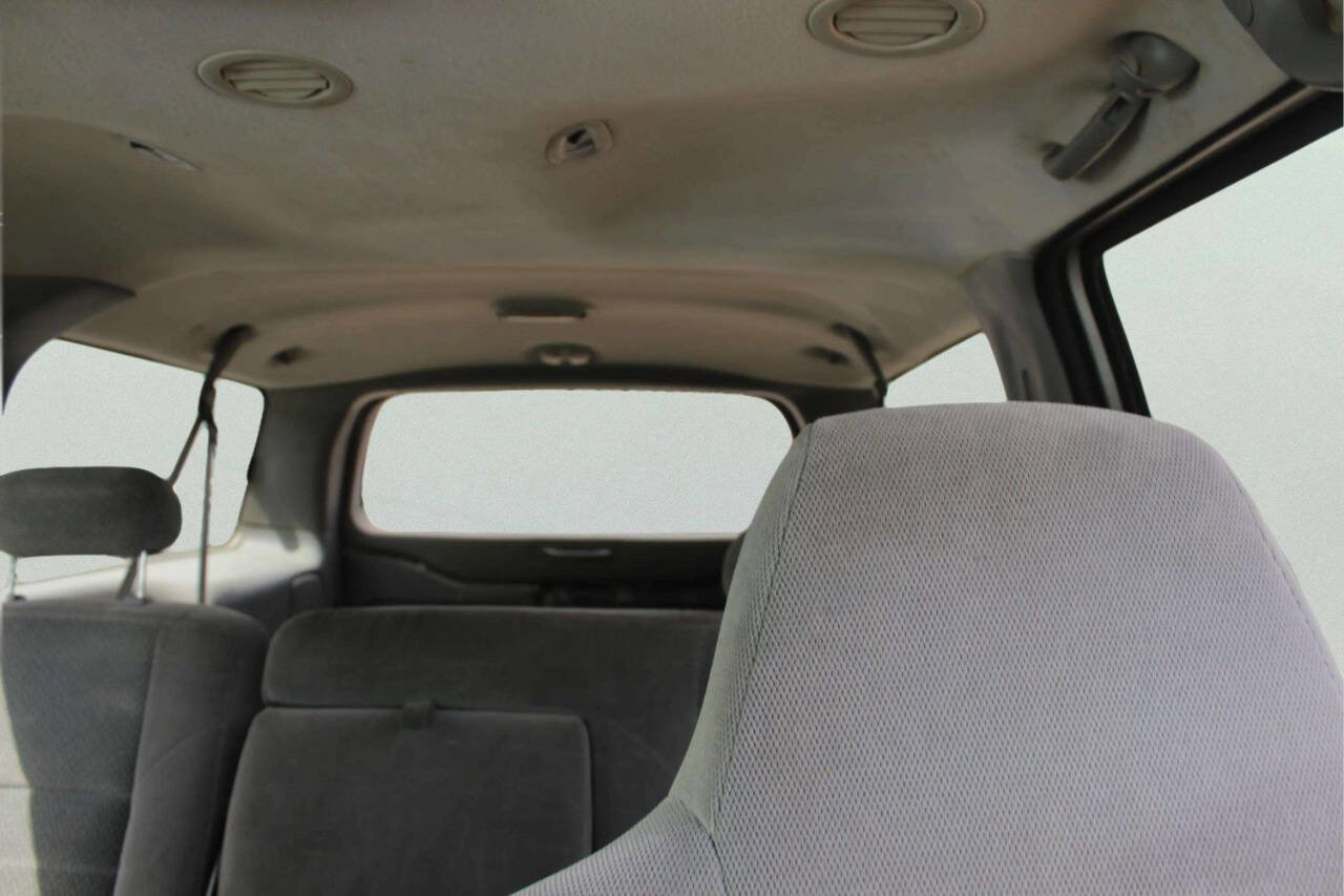 Used 2002 Ford Excursion XLT AWD/4WD image 9