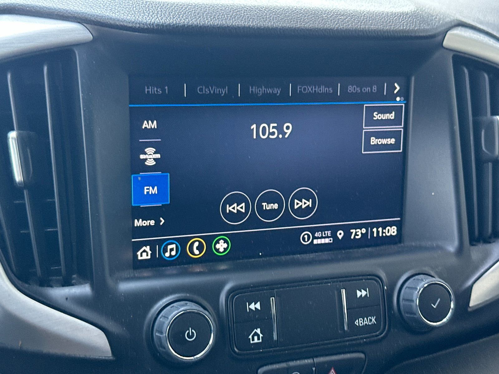 Used 2024 GMC Terrain SLT FWD image 17