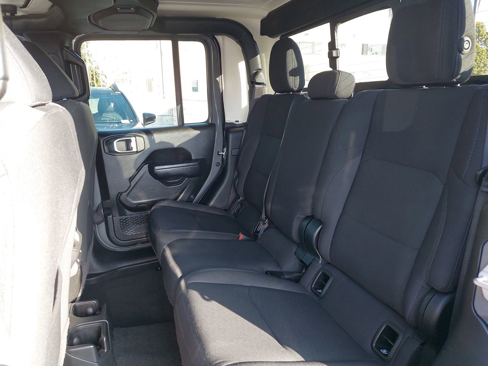 Used 2023 Jeep Gladiator Sport AWD/4WD image 13