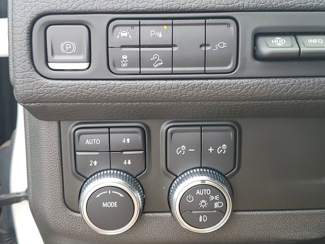 Used 2021 GMC Yukon Denali AWD/4WD image 16