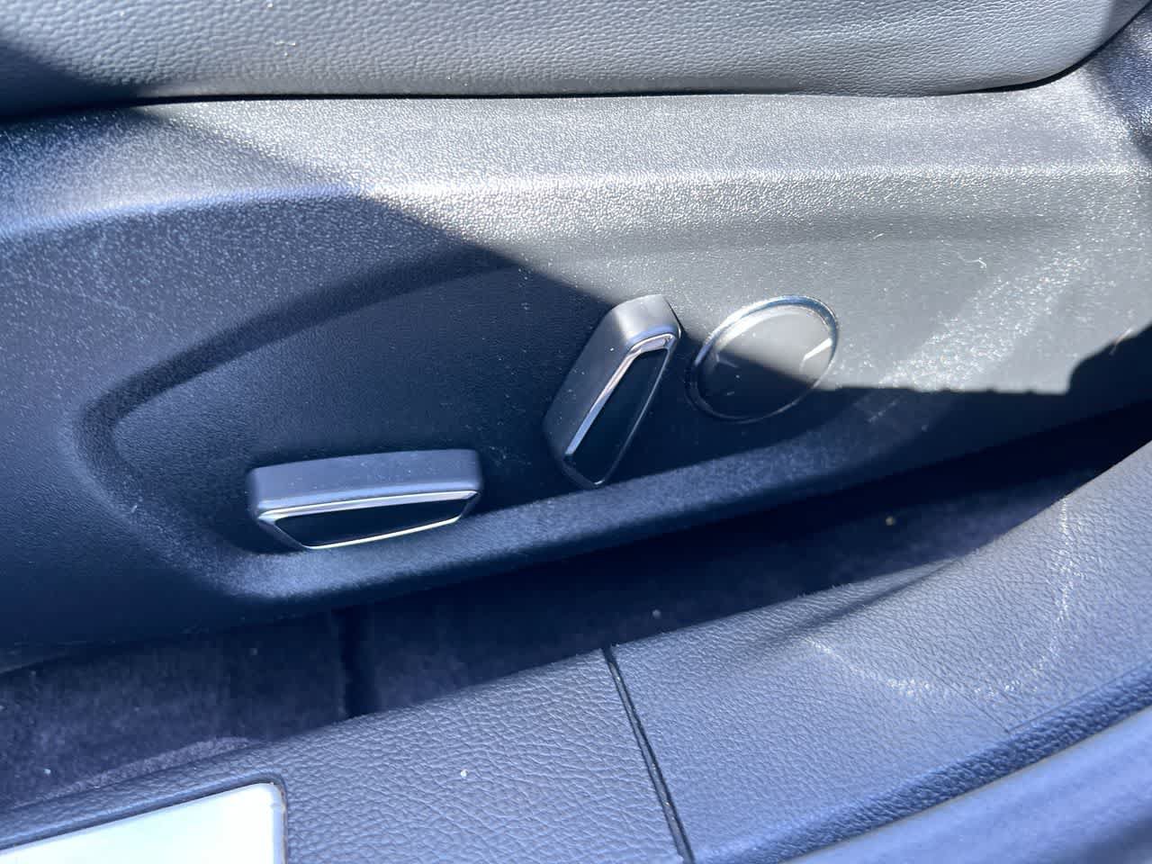Used 2019 Ford Fusion Titanium FWD image 12