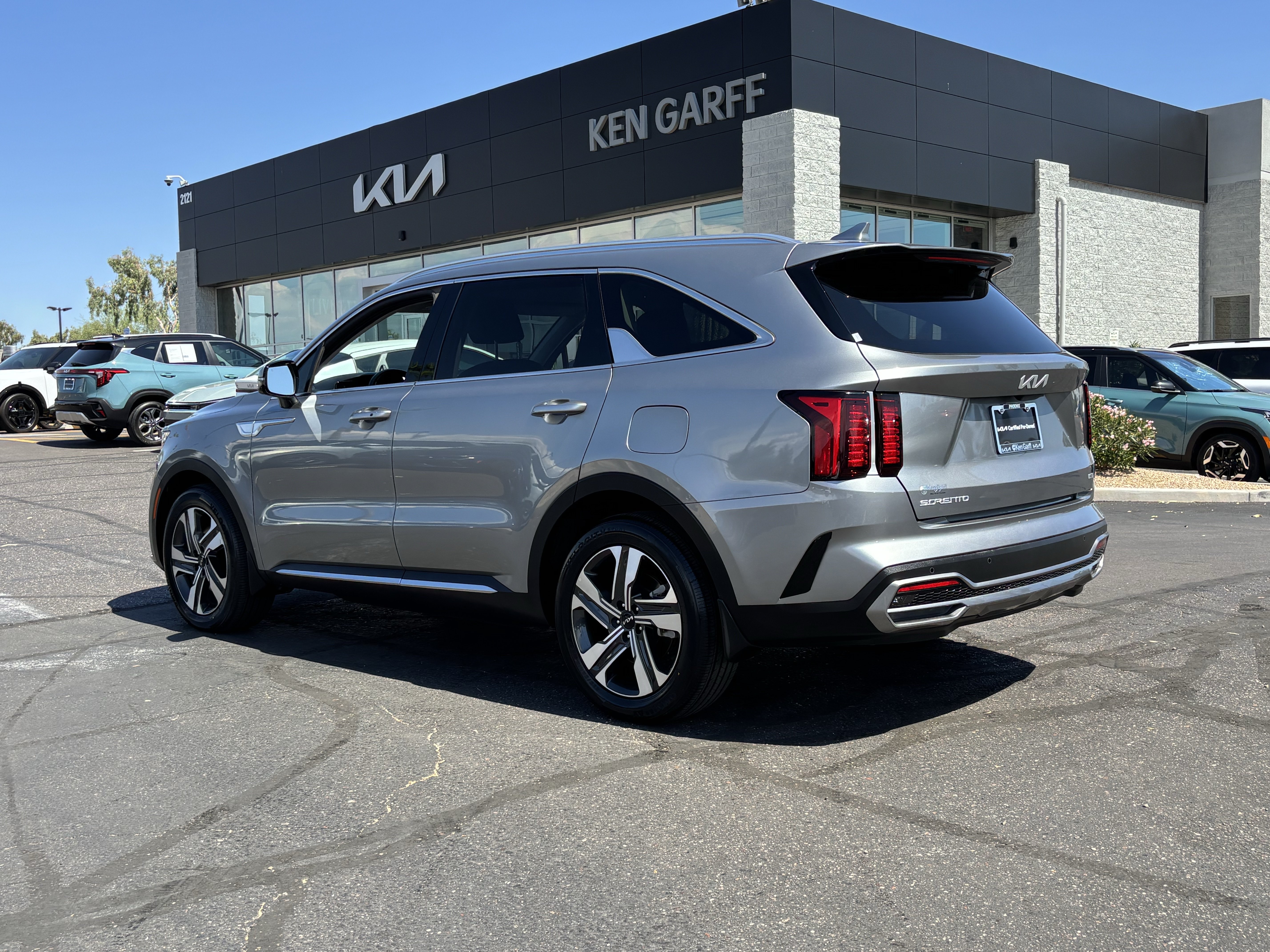 Certified 2023 Kia Sorento EX AWD/4WD image 4