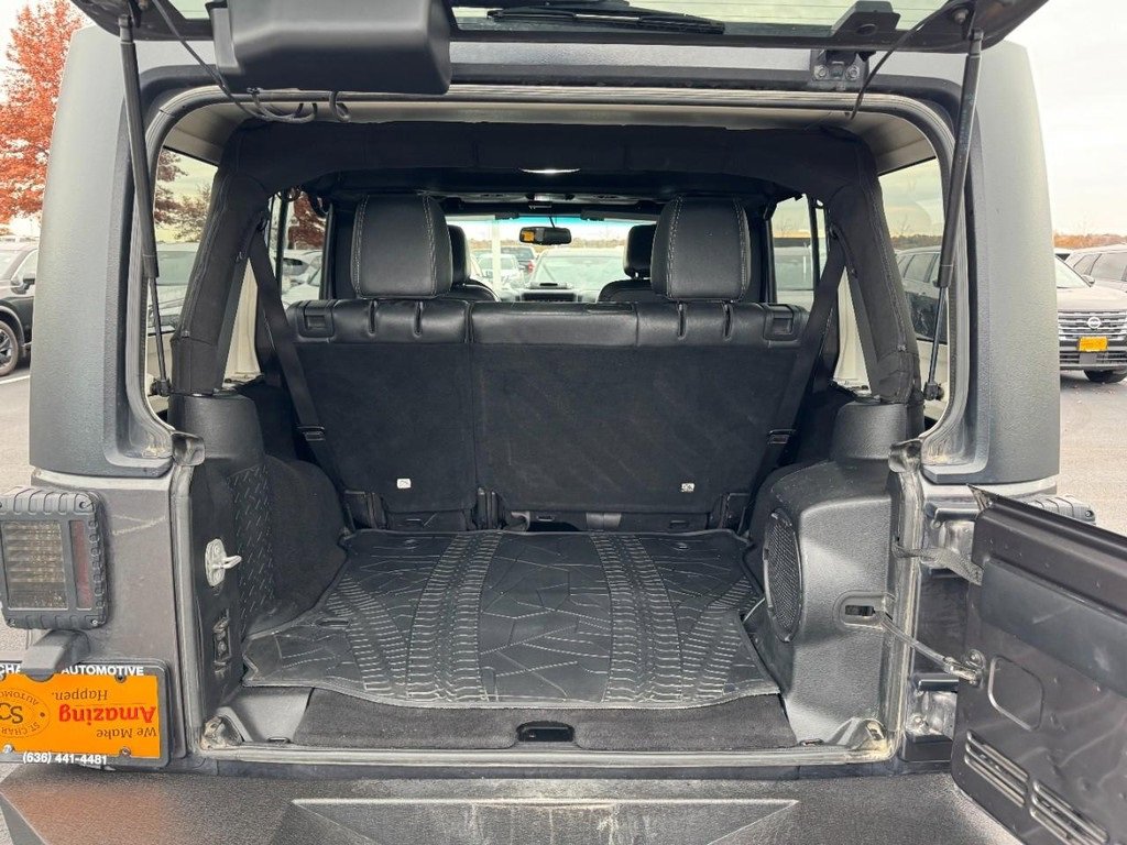 Used 2014 Jeep Wrangler Unlimited Sahara w/ Max Tow Package image 6