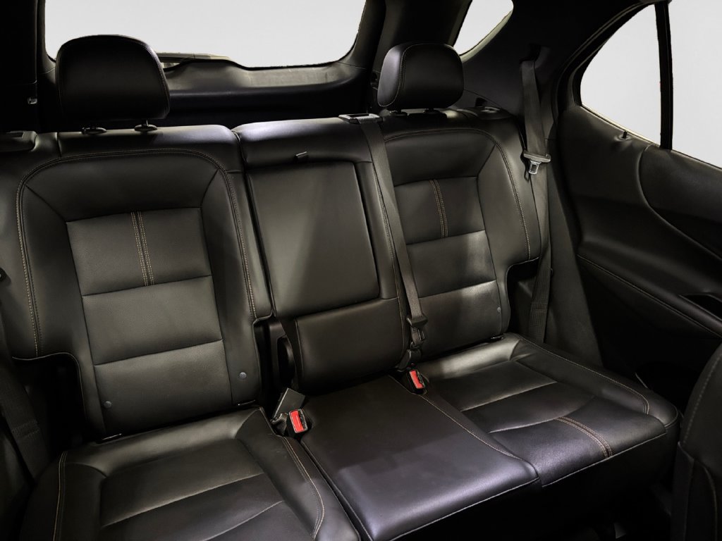 Used 2022 Chevrolet Equinox Premier AWD/4WD image 18