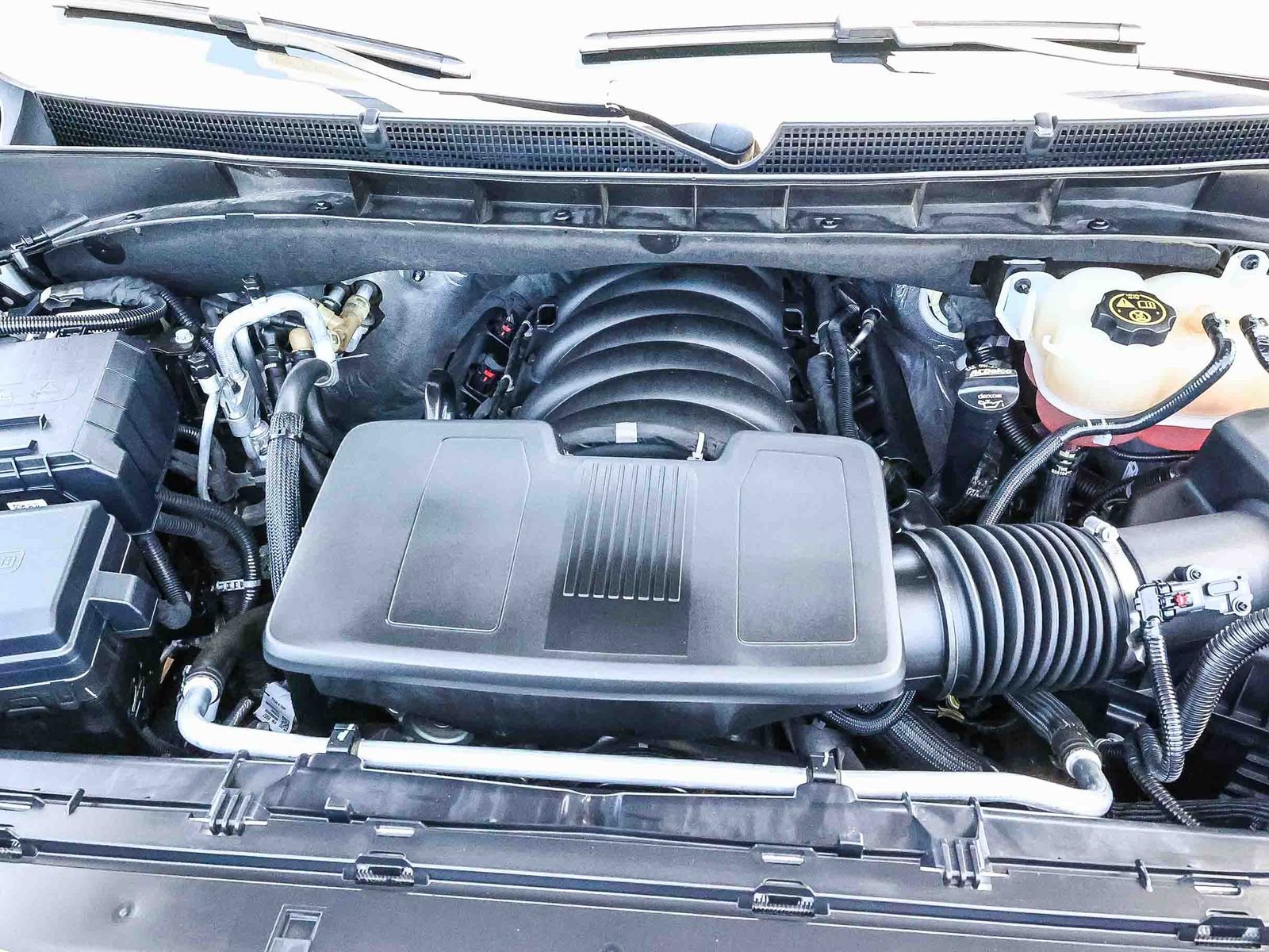 Used 2023 GMC Yukon XL Denali Ultimate AWD/4WD image 12