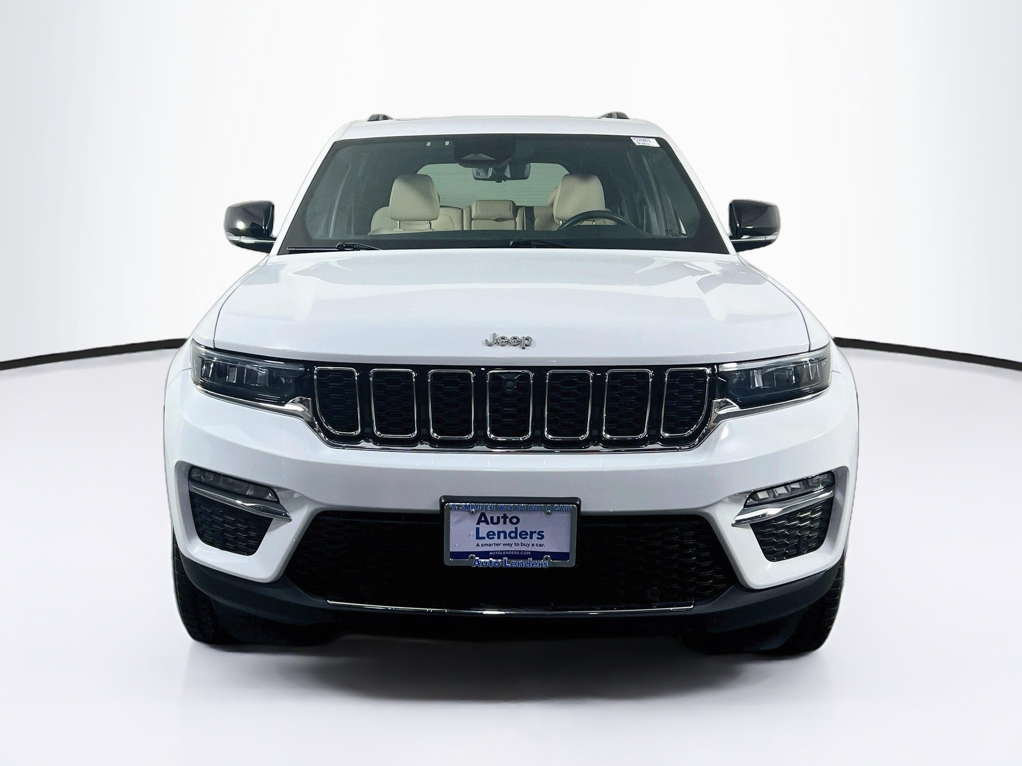 Used 2023 Jeep Grand Cherokee Limited w/ Luxury Tech Group II AWD/4WD image 2