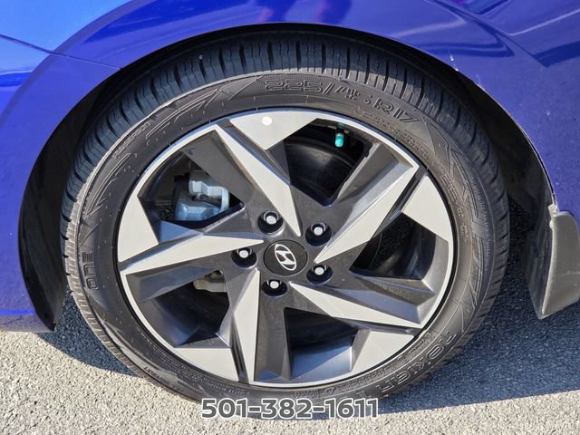 Used 2023 Hyundai Elantra Limited w/ Winter Weather Package FWD image 19