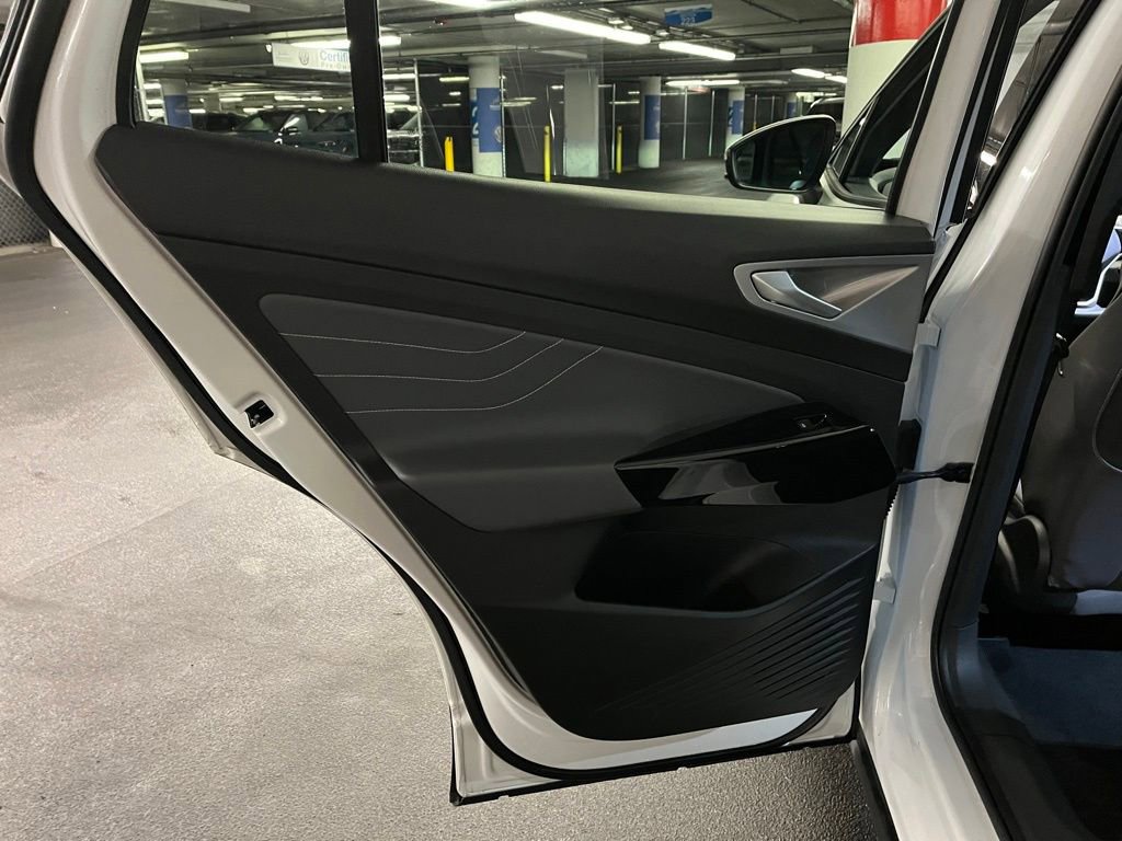 Used 2023 Volkswagen ID.4 Pro S image 21