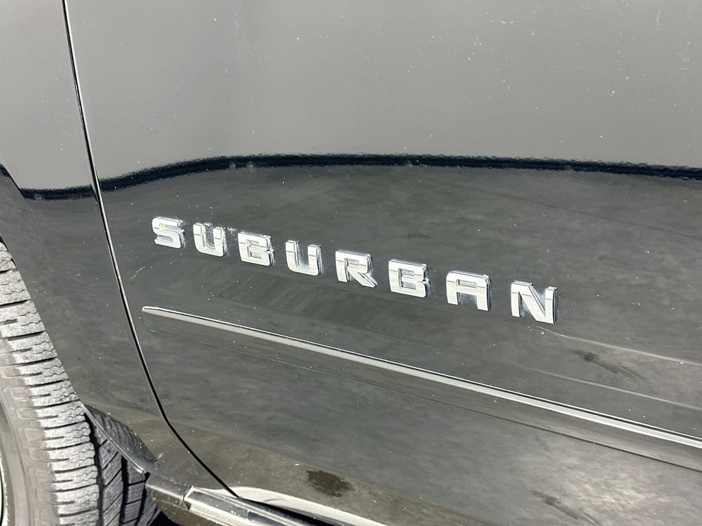 Used 2019 Chevrolet Suburban Premier w/ Premier Plus Edition AWD/4WD image 28
