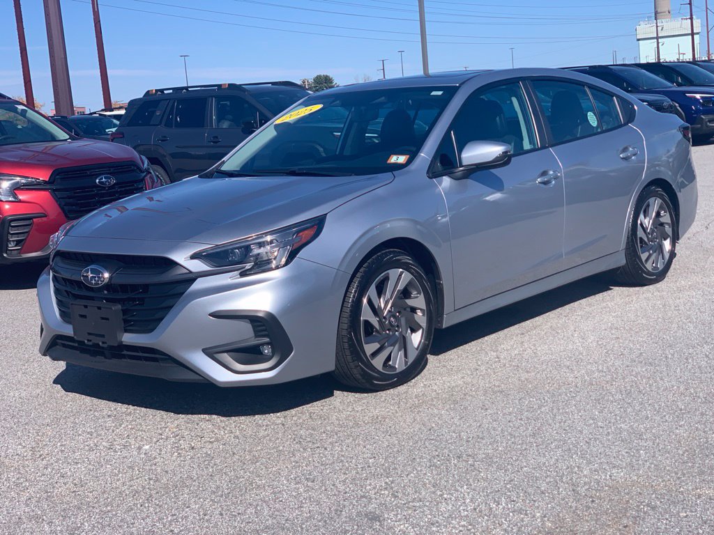 Used 2025 Subaru Legacy Limited AWD/4WD image 2