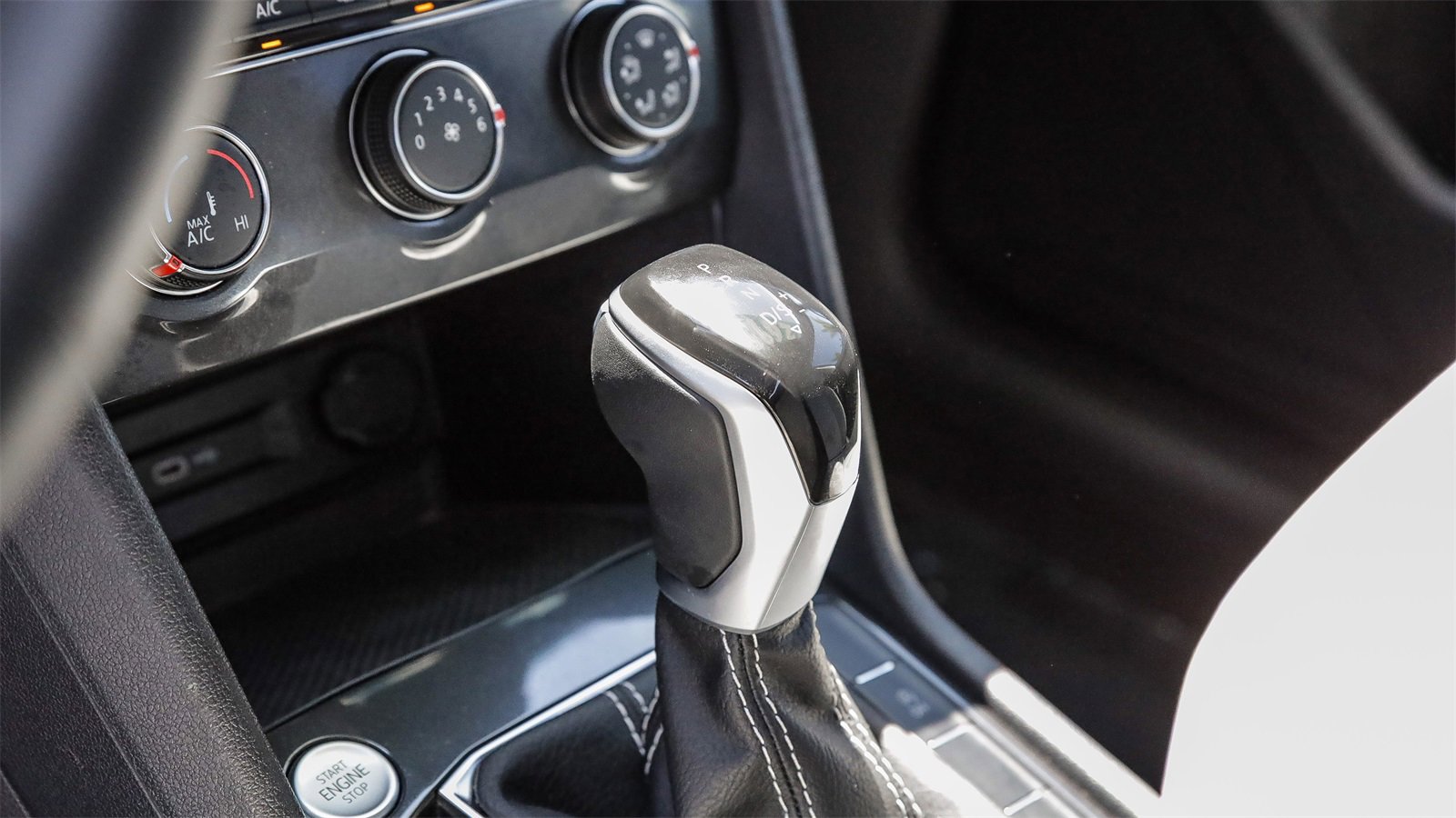 Certified 2024 Volkswagen Tiguan S image 20