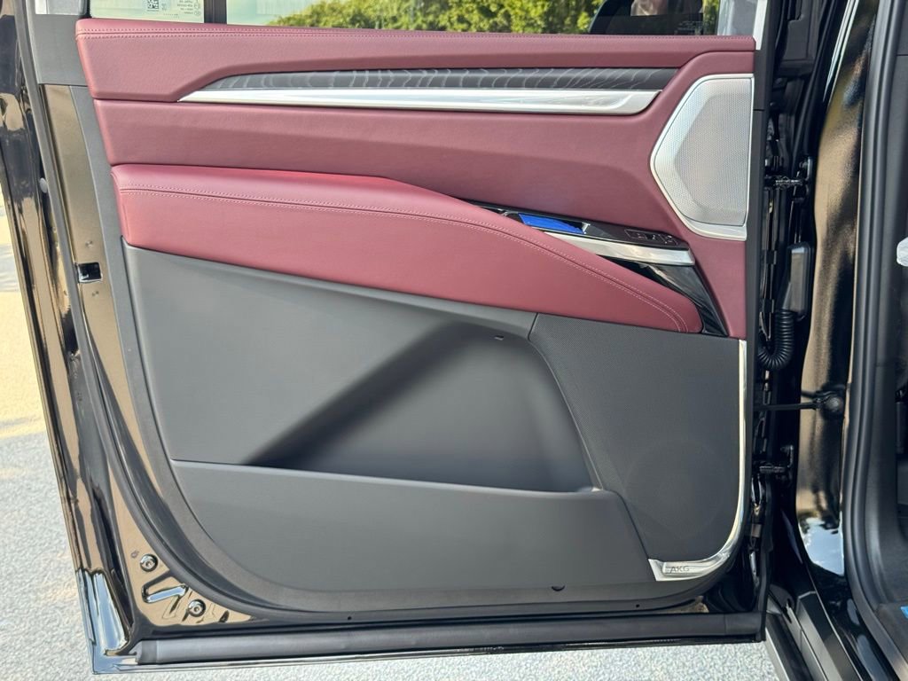 New 2026 Cadillac Escalade ESV Luxury w/ Touring Package image 20