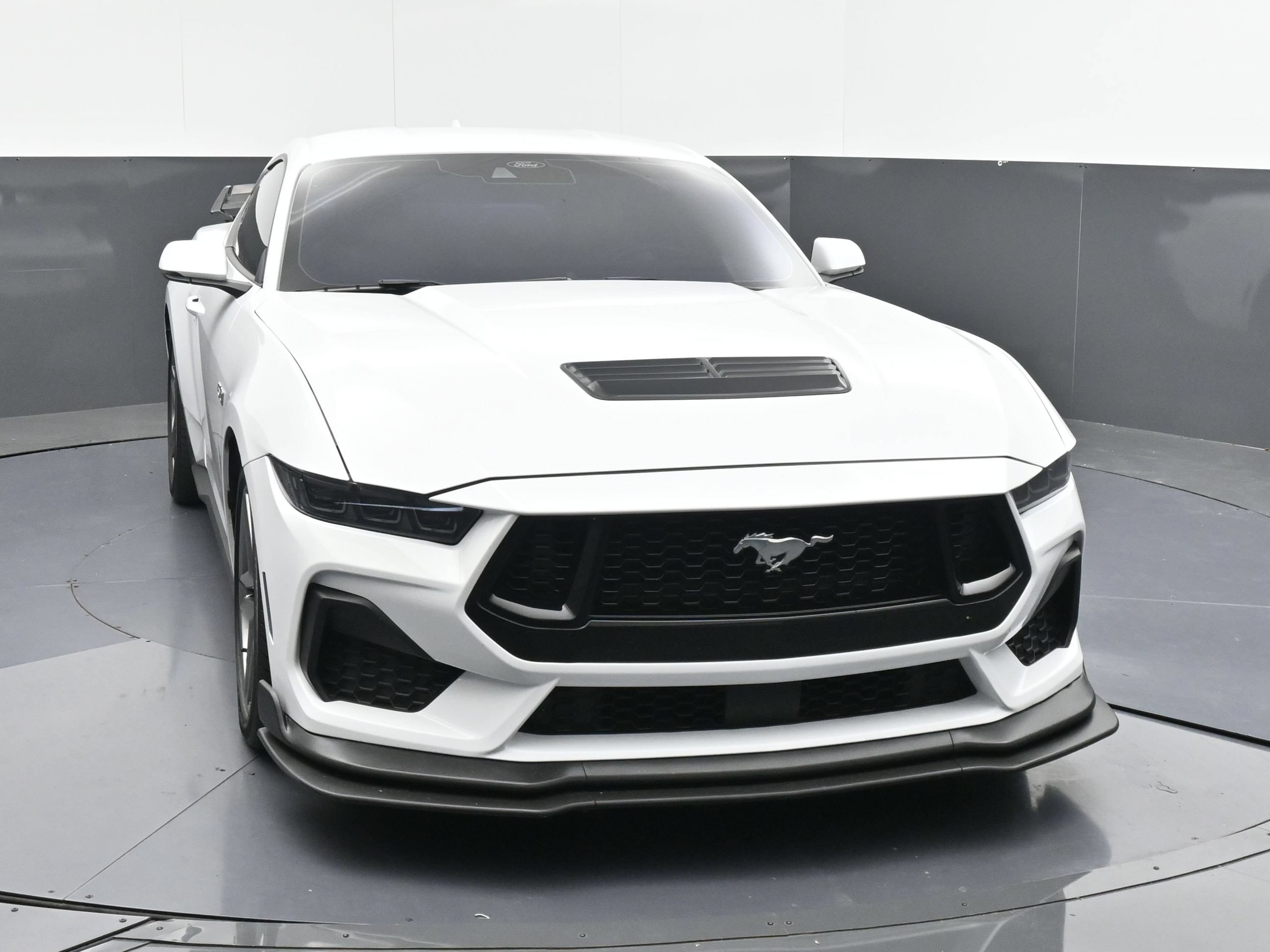 Used 2025 Ford Mustang GT Premium RWD image 2