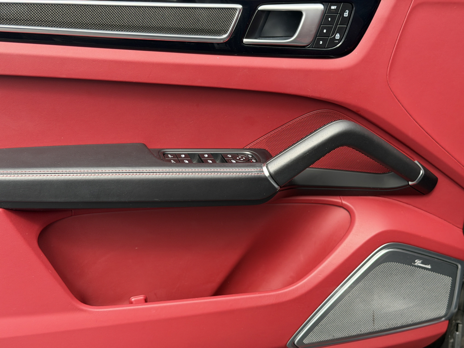 Certified 2022 Porsche Cayenne GTS AWD/4WD image 22