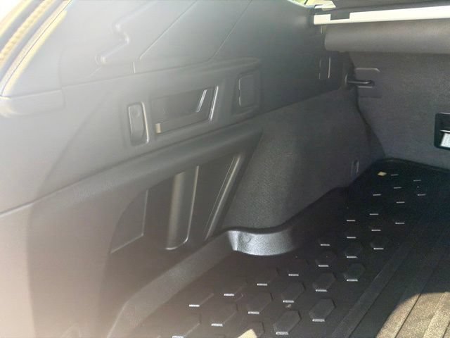 Used 2025 Subaru Outback Premium AWD/4WD image 10