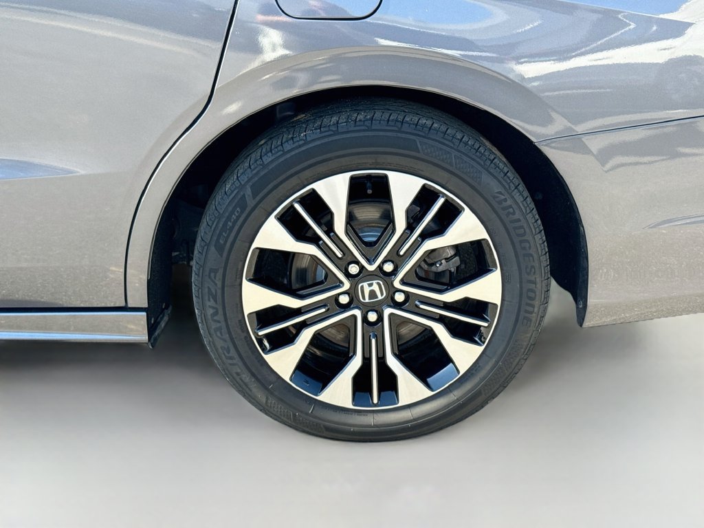 Used 2025 Honda Odyssey Elite image 23